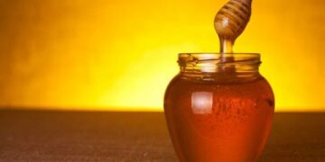 Amazing health benefits of taking honey