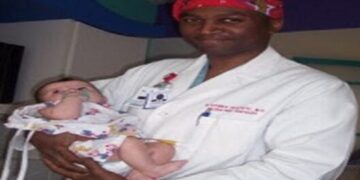 FG hails Nigerian doctor in USA