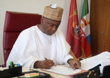 Offa Robbery: Police drops Saraki’s invitation, demands response in writing