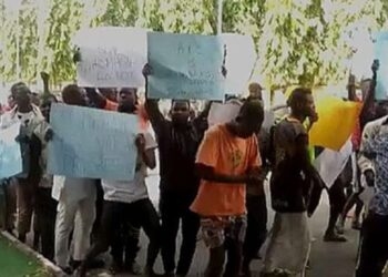 protesters Demand Oshiomhole’s Sack