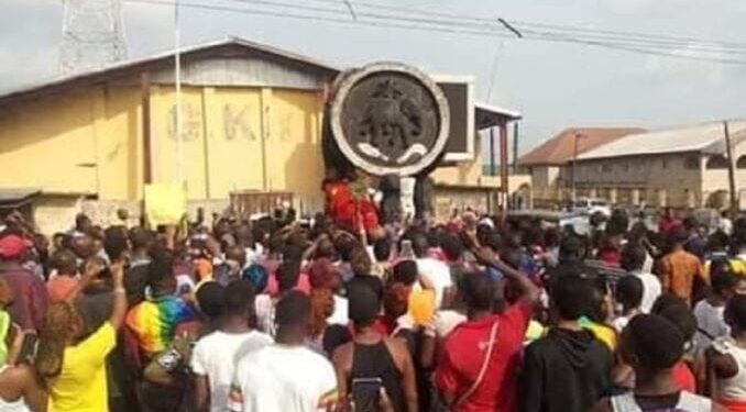 Protest in Delta state Over Lockdown Extension