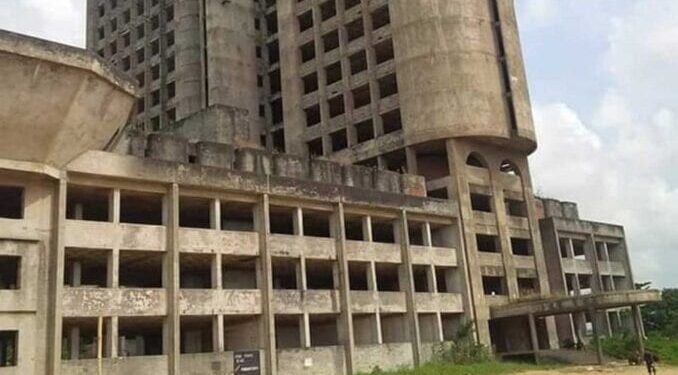 Homeless people Migrants others occupy abandoned Lagos buildings