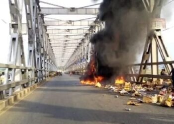 Niger Bridge on fire