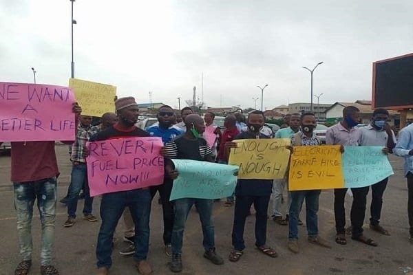 Protest rocks Osun over electricity petrol hike2