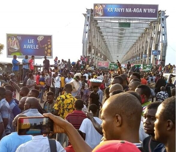 Onitsha brigde protest4