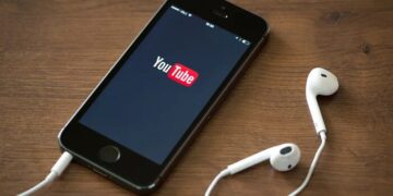 YouTube Hit 34.6B Monthly Visits more than Facebook and Twitter Combined